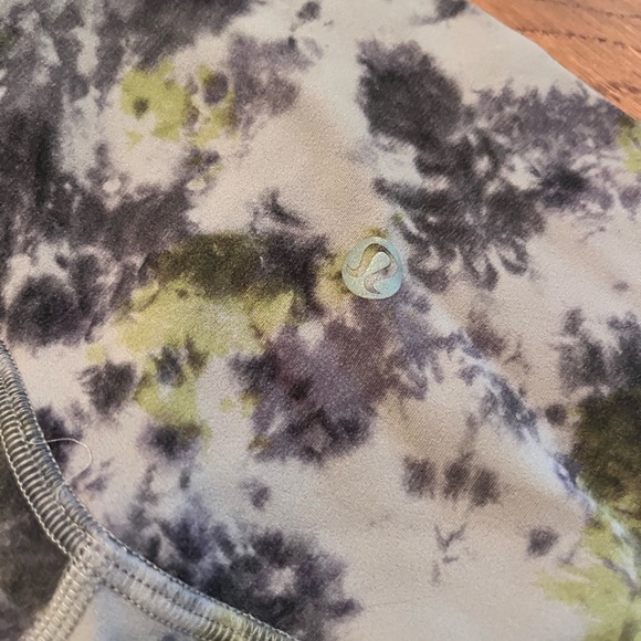 Lululemon align leggings - size 6 - Picture 4 of 4